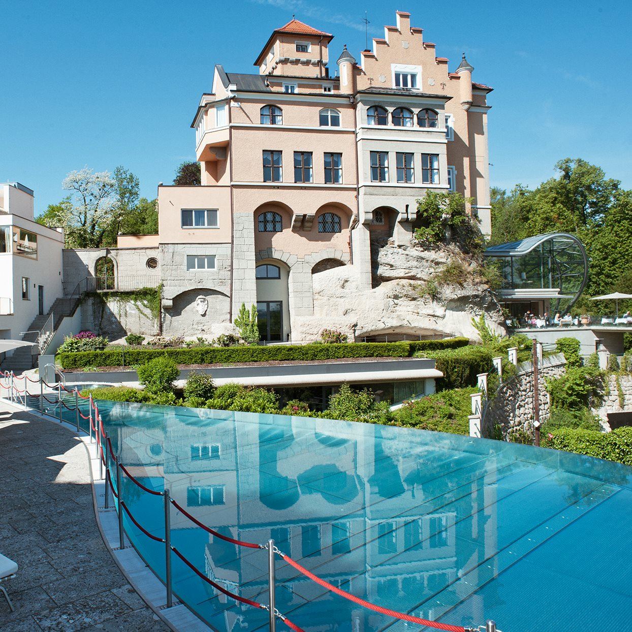 Hotel Schloss Monchstein - 3