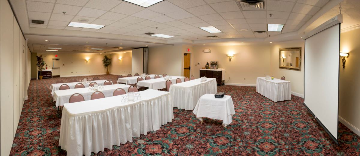 Black Bear Inn Conference Center And Suites - 3