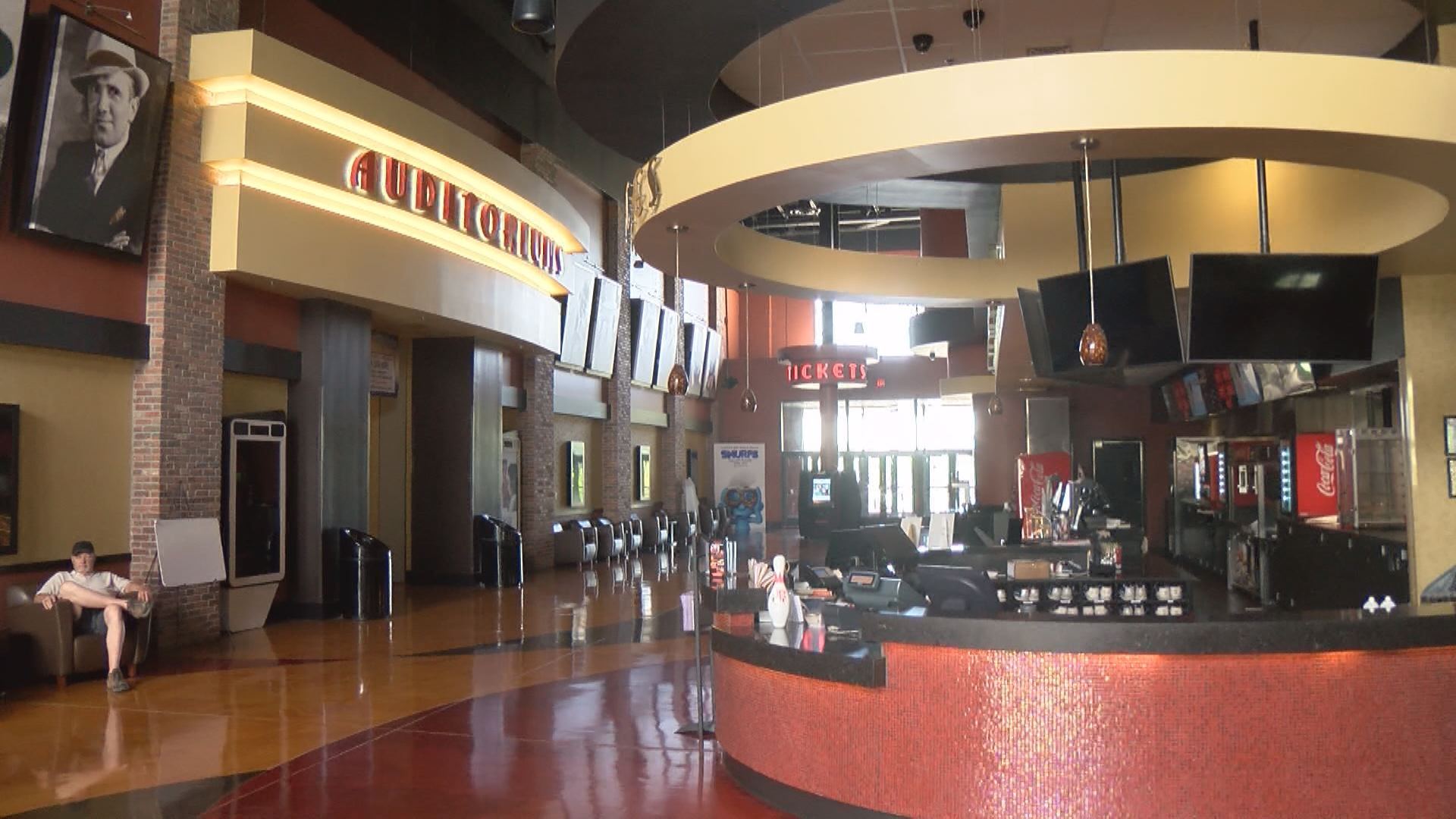 Frank Theatres Cinebowl Grille - 4