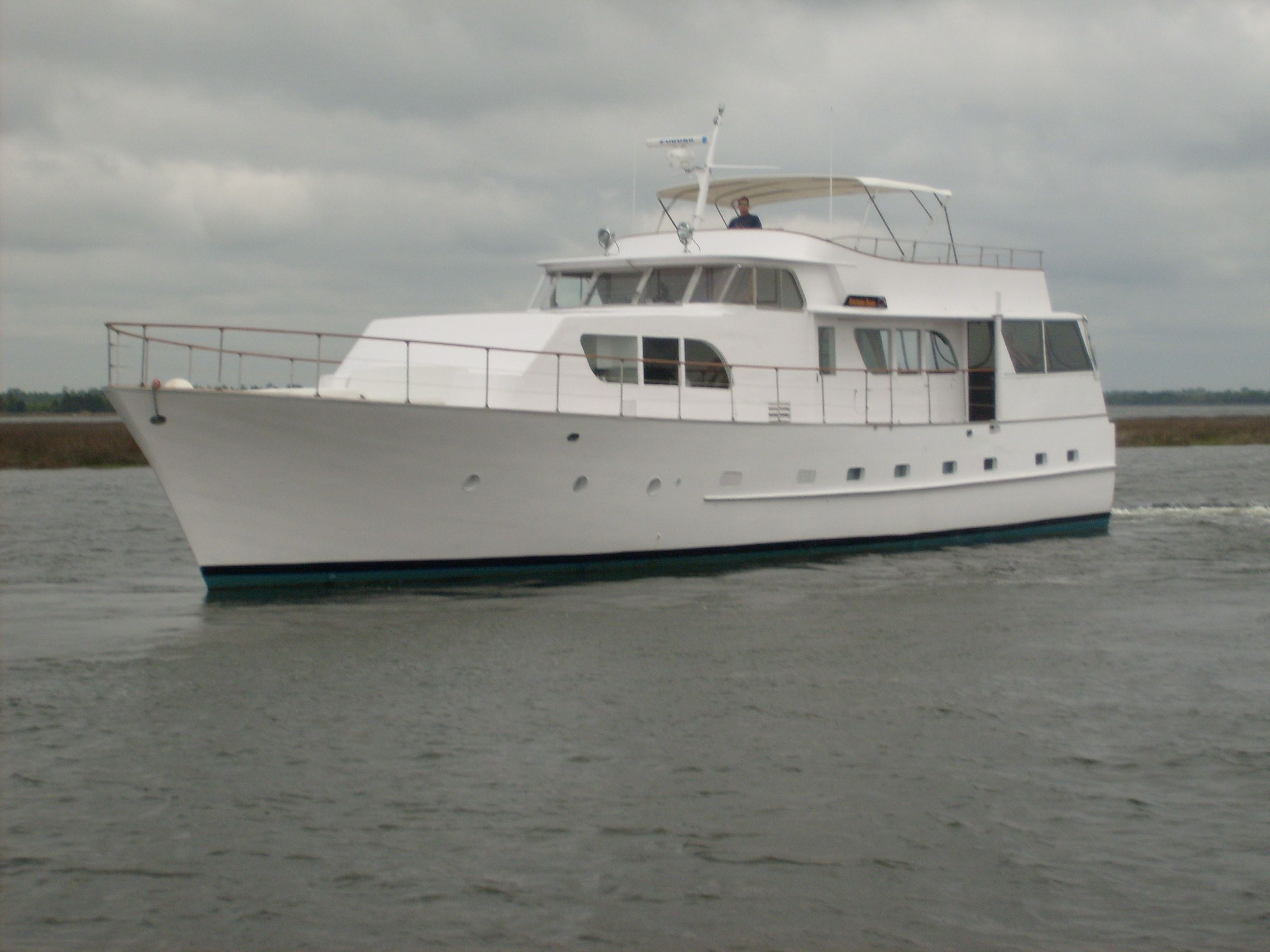 Southern Drawl Yacht Charters and Events - 1