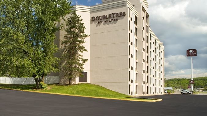 Doubletree by Hilton Hotel Pittsburgh - Meadow Lands - 3