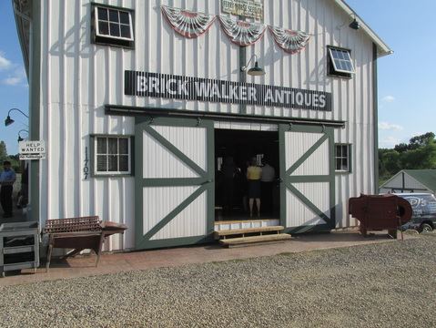 Brick Walker Tavern & Rustic Barn - 3