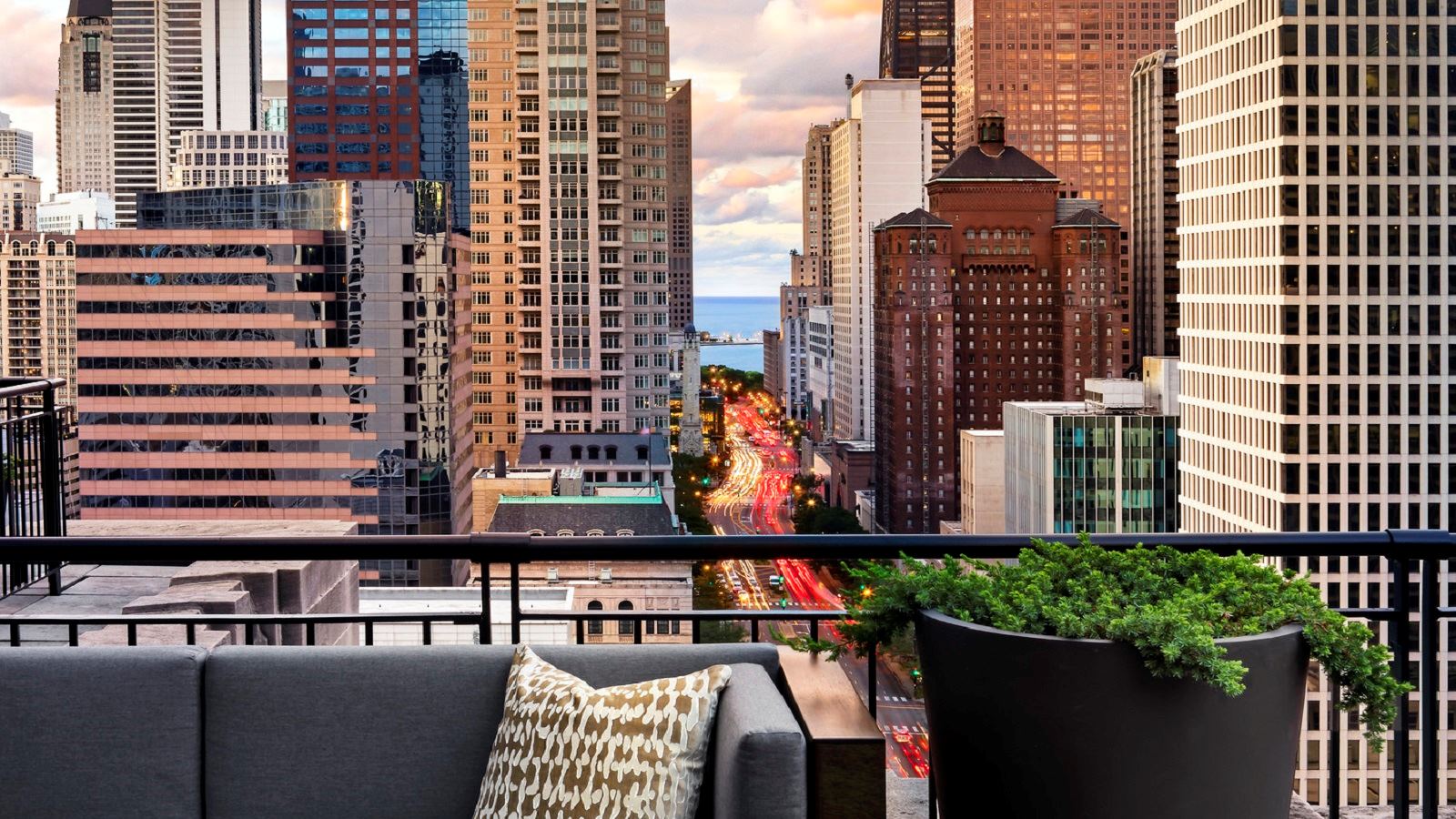 The Gwen, A Luxury Collection Hotel, Chicago - 3