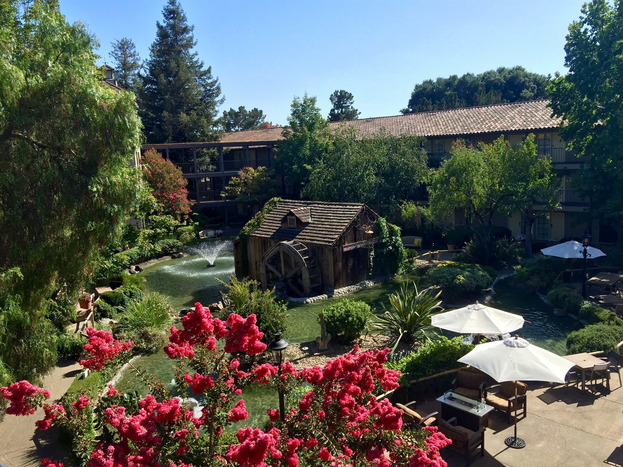 Embassy Suites by Hilton Napa Valley - 2