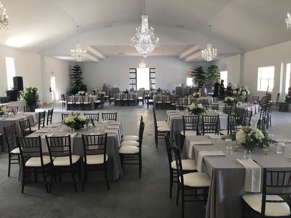 Smokey Hollow Wedding Venue/Wedding Barn - 4