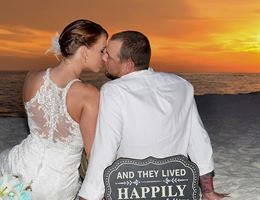 Navarre Wedding House is a  World Class Wedding Venues Gold Member