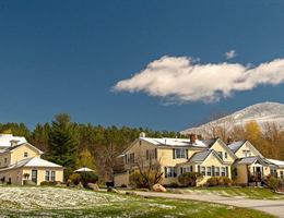 The Red Clover Inn And Restaurant is a  World Class Wedding Venues Gold Member