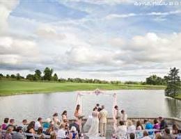 Stonelick Hills is a  World Class Wedding Venues Gold Member
