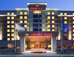 Crowne Plaza Milwaukee West is a  World Class Wedding Venues Gold Member