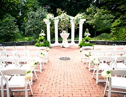minnetrista gathering place is a  World Class Wedding Venues Gold Member