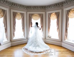 Patrick Haley Mansion is a  World Class Wedding Venues Gold Member