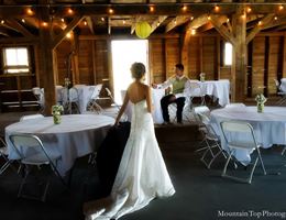 Red Bard Farms is a  World Class Wedding Venues Gold Member