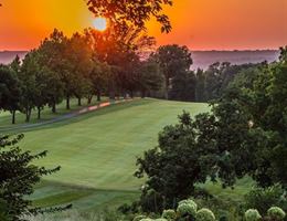 Lake Quivira Country Club is a  World Class Wedding Venues Gold Member