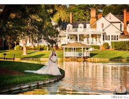 Rose Hill Plantation is a  World Class Wedding Venues Gold Member