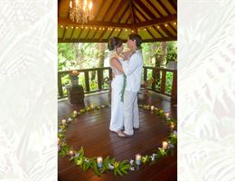 Mahinui Rainforest Weddings is a  World Class Wedding Venues Gold Member
