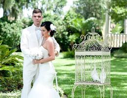 Town Manor on the Lake is a  World Class Wedding Venues Gold Member