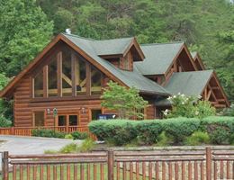 Smoky Mountain Lodge Weddings is a  World Class Wedding Venues Gold Member