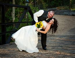 Flint Creek Country Estate is a  World Class Wedding Venues Gold Member
