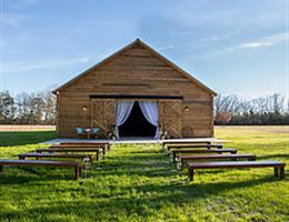 Southernlyn Farm is a  World Class Wedding Venues Gold Member