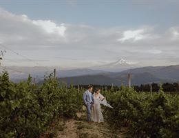 Gorge Crest Vineyards is a  World Class Wedding Venues Gold Member