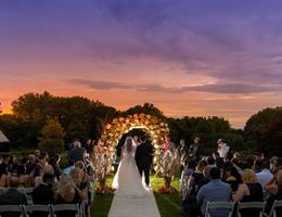 Glen Cove Mansion is a  World Class Wedding Venues Gold Member