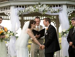 Glastonbury Hills Country Club is a  World Class Wedding Venues Gold Member