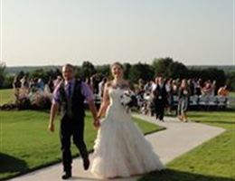 Bell Cow Ranch Cabins And Lodge is a  World Class Wedding Venues Gold Member