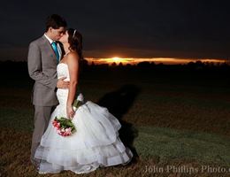 Sandstone Vineyards is a  World Class Wedding Venues Gold Member