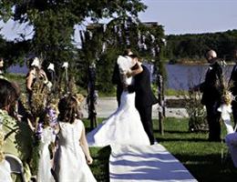 Honey Creek Resort is a  World Class Wedding Venues Gold Member