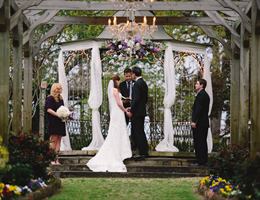 Elmwood Gardens is a  World Class Wedding Venues Gold Member