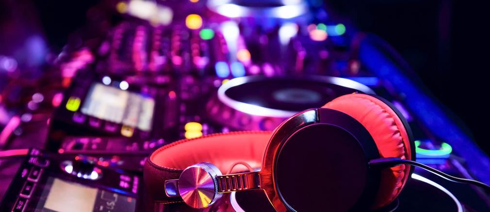 Premier Mobile DJ Services - 1