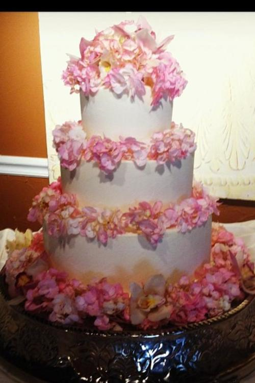Susie's Specialty Wedding Cakes - 1