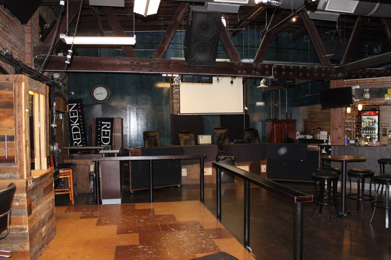 The Junction Salon & Bar - 4