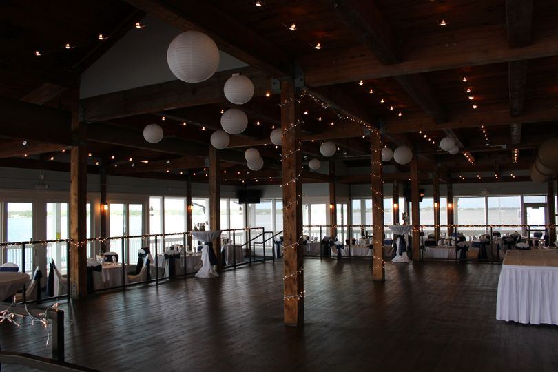 Riverhouse Waterfront Restaurant - 4