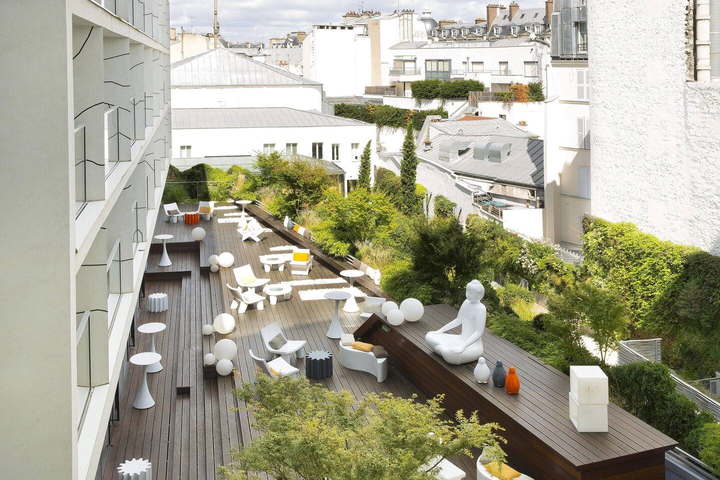 Renaissance Paris Arc de Triophe Hotel - 3