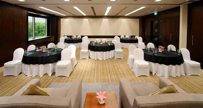 Hilton Bangalore Embassy Golflinks - 4