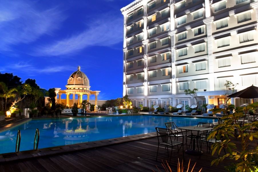 The Rich Jogja Hotel - 3