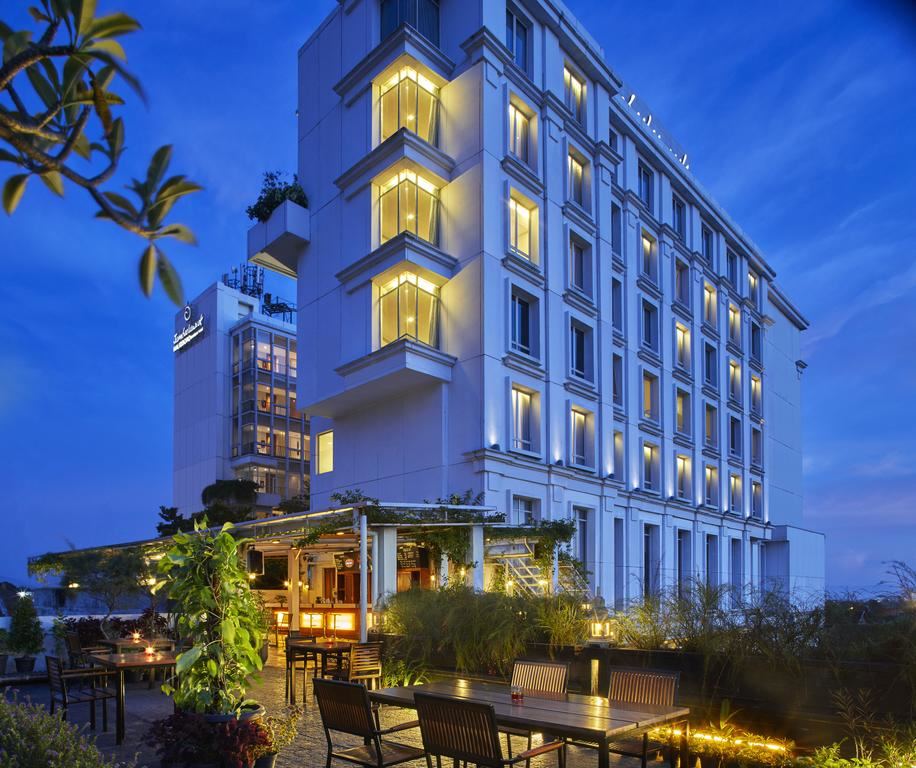 Jambuluwuk Malioboro Hotel - 1