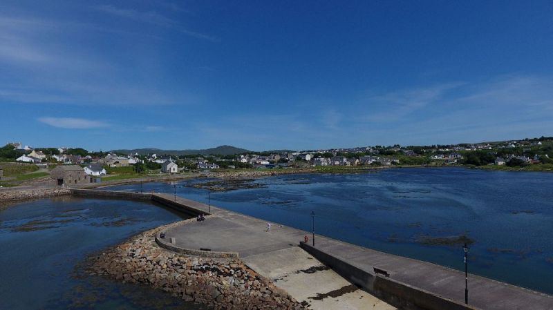 Waterfront Hotel - 1