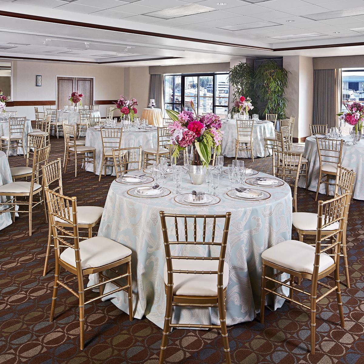 Waterfront Hotel - 5