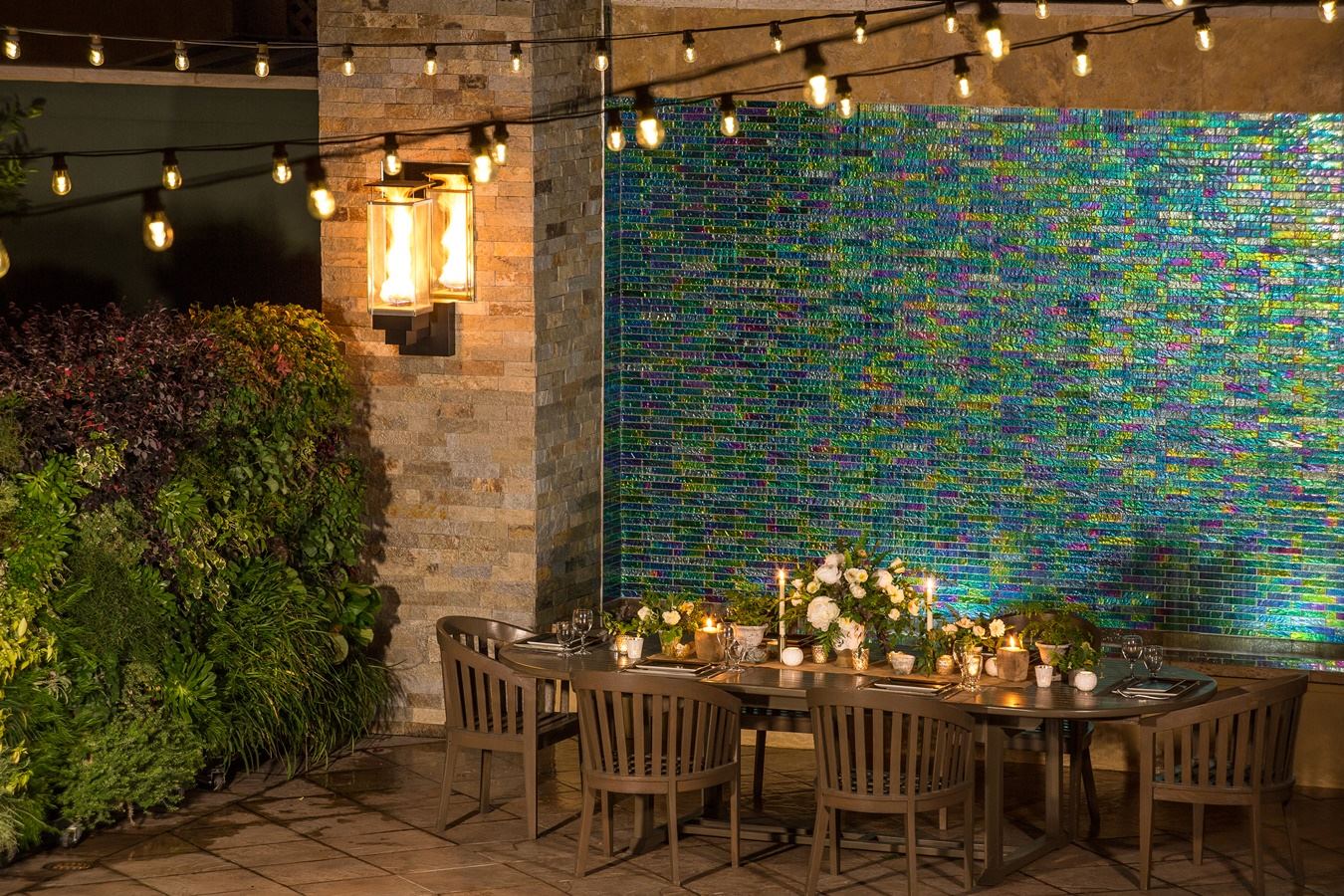 Toll House Hotel - 4