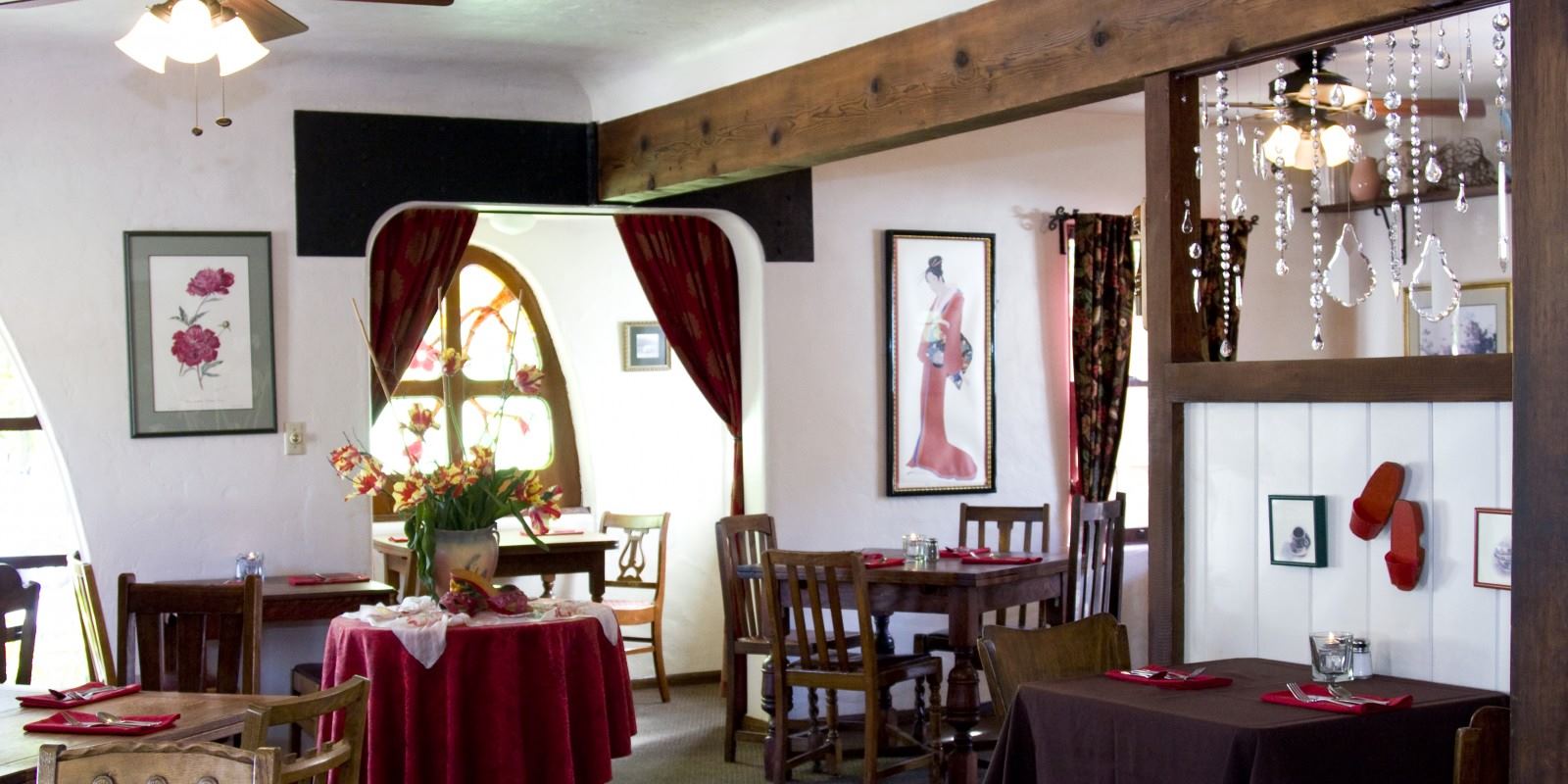 Robin's Restaurant  And Garden - 5