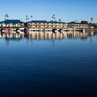 Lakehouse Hotel And Resort - 6