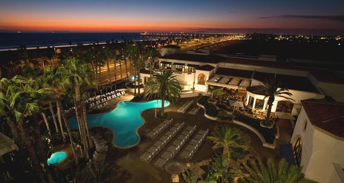 The Waterfront Beach Resort, A Hilton Hotel - 4