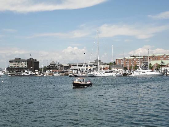 The Landing Restaurant - 7