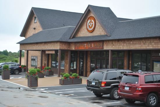 Newport Vineyards - 6