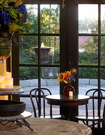 City Cottage On Chouteau - 3