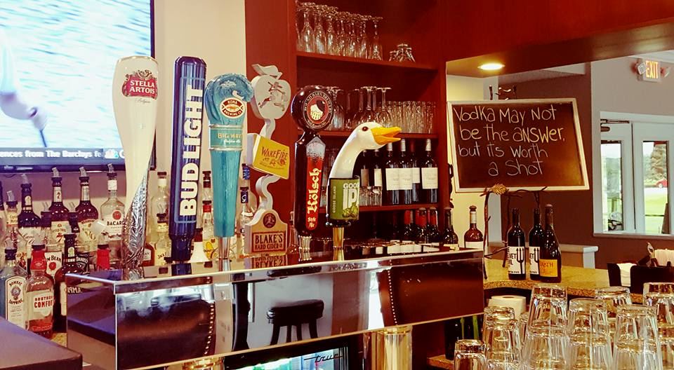 Orchard Hills Coutry Club - 5