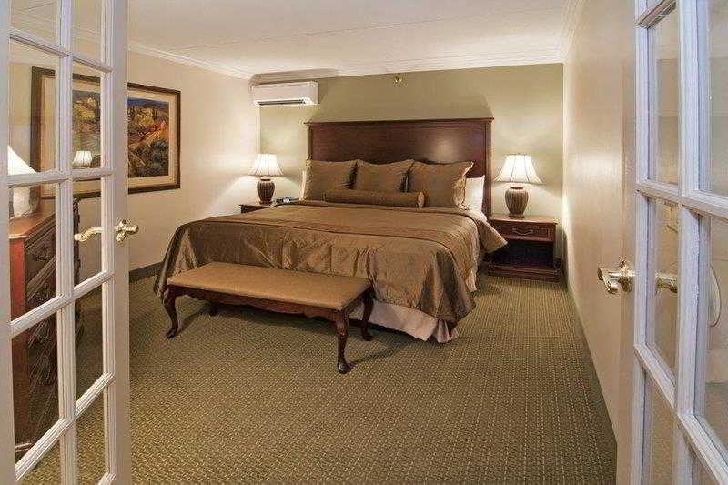 White Bear Country Inn - 7