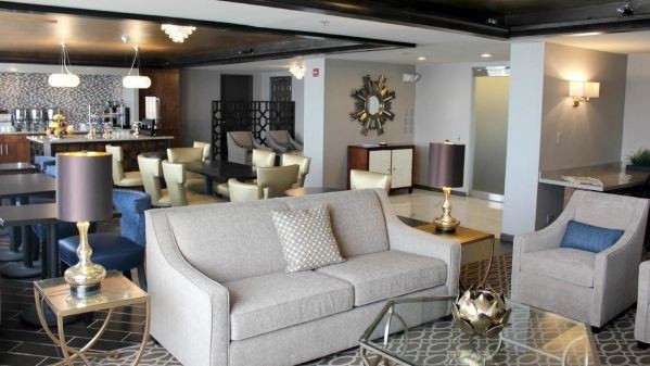 Sheraton Lisle Hotel - 4